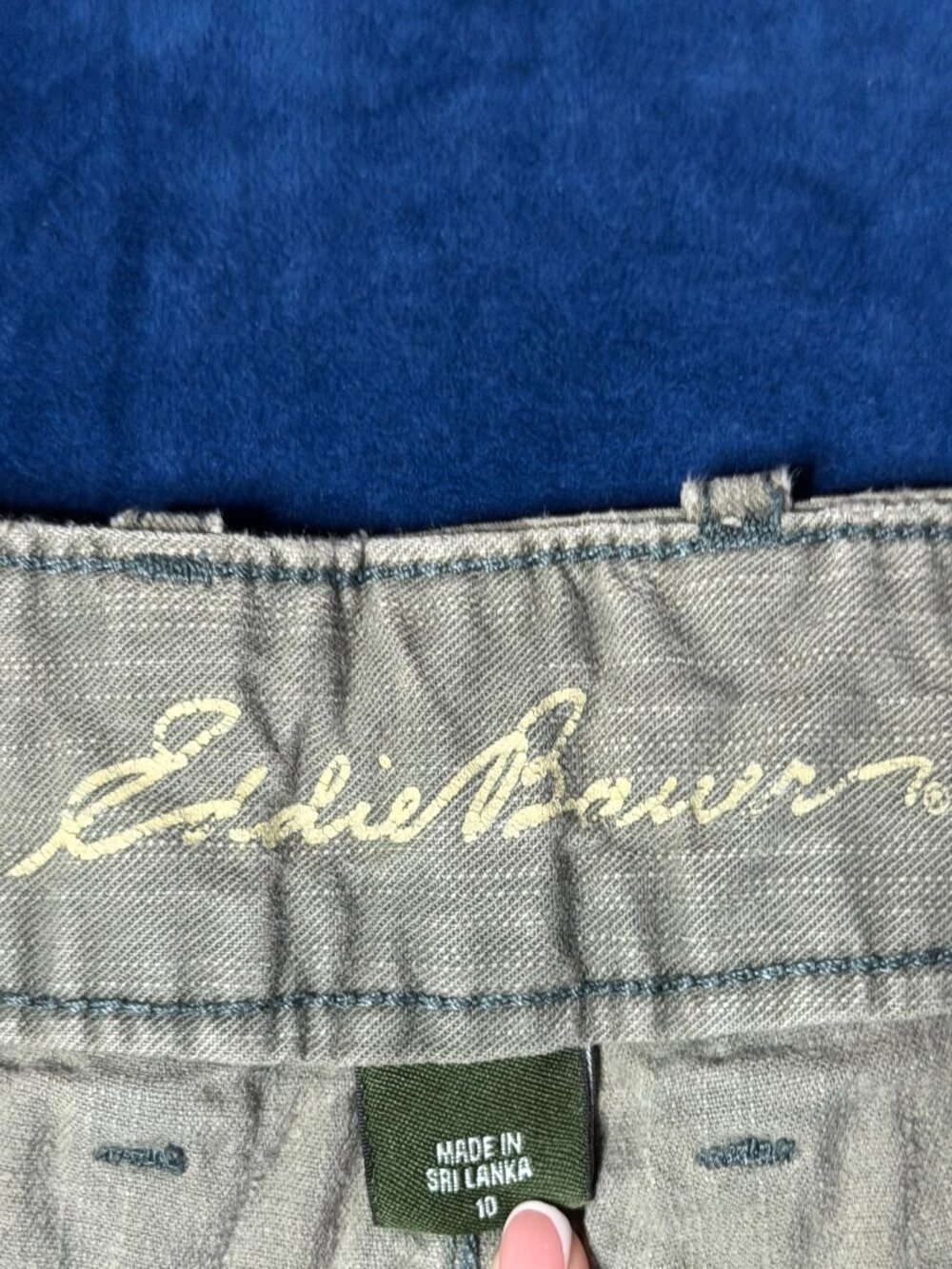 Eddie Bauer Cargo Shorts - Picture 3 of 3